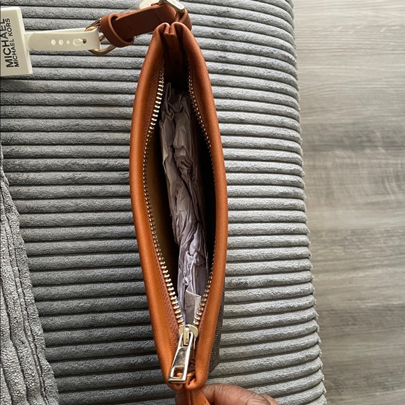 Michael Kors monogram Brown Belt Bag with Tan Strap - Picture 3 of 3